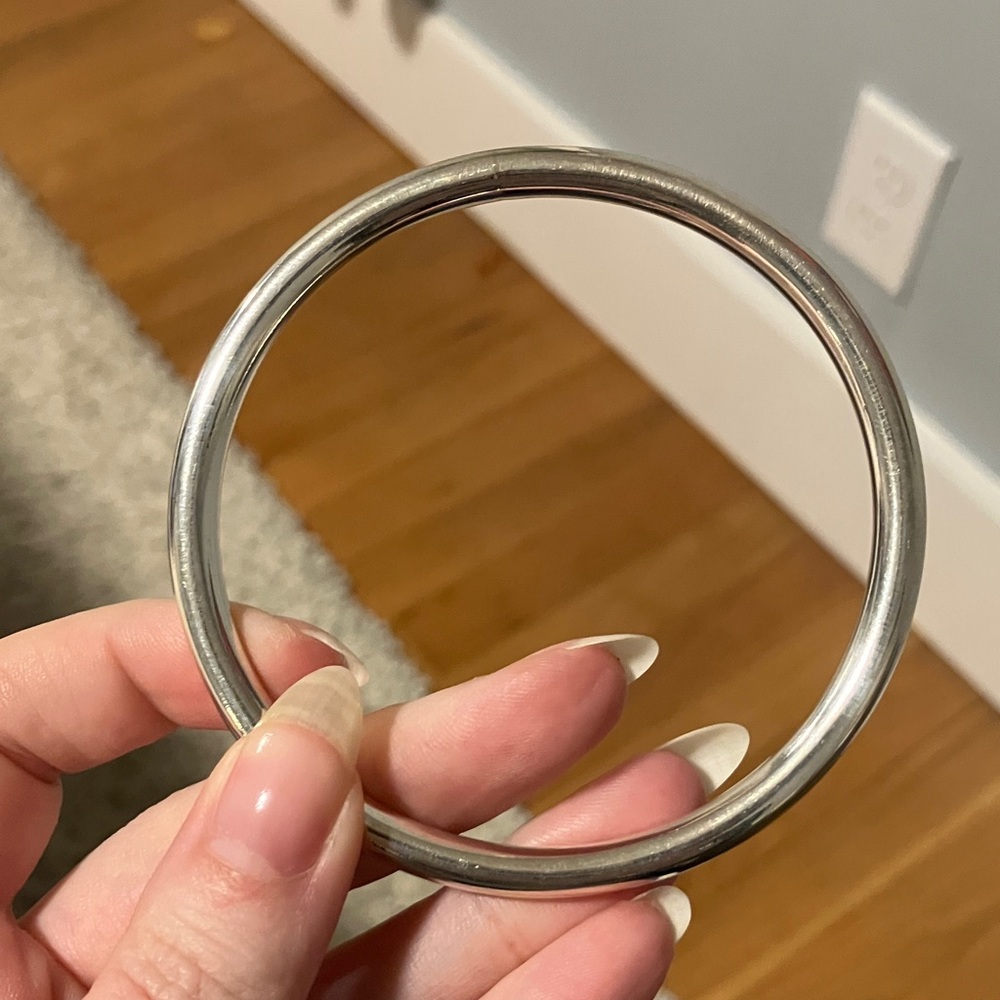 Numi olive sterling silver bangle S/M